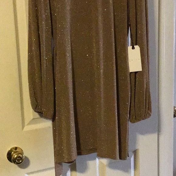 Leith gold dress. Knee length. Sash for the waist. - Picture 3 of 6